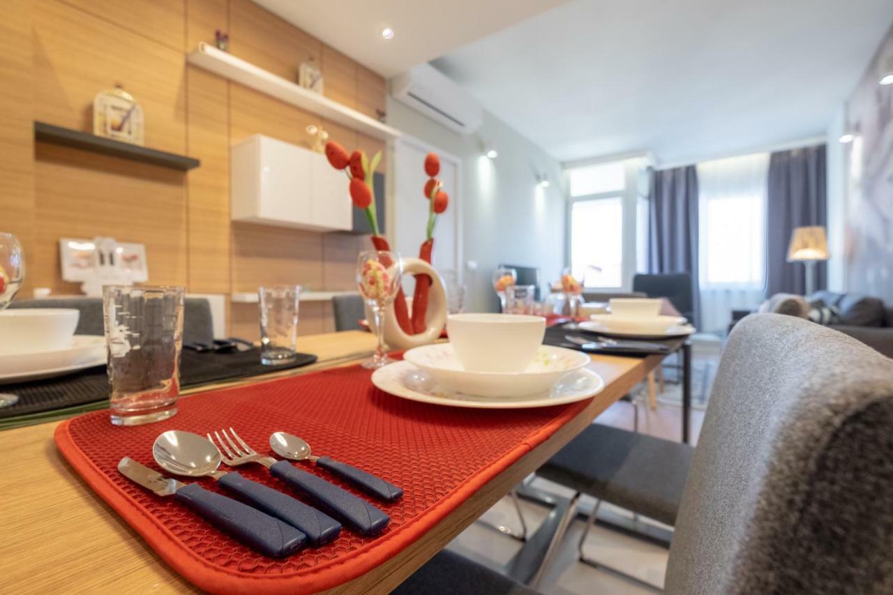 Vitosha Blvd Luxury 2-Bedroom, 2-Bathroom With Balcony Софія Екстер'єр фото