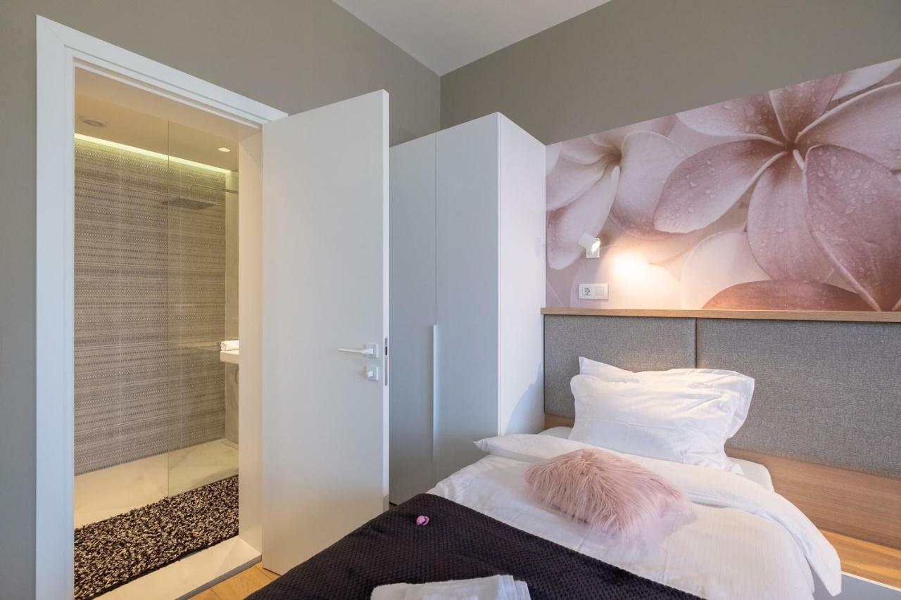 Vitosha Blvd Luxury 2-Bedroom, 2-Bathroom With Balcony Софія Екстер'єр фото