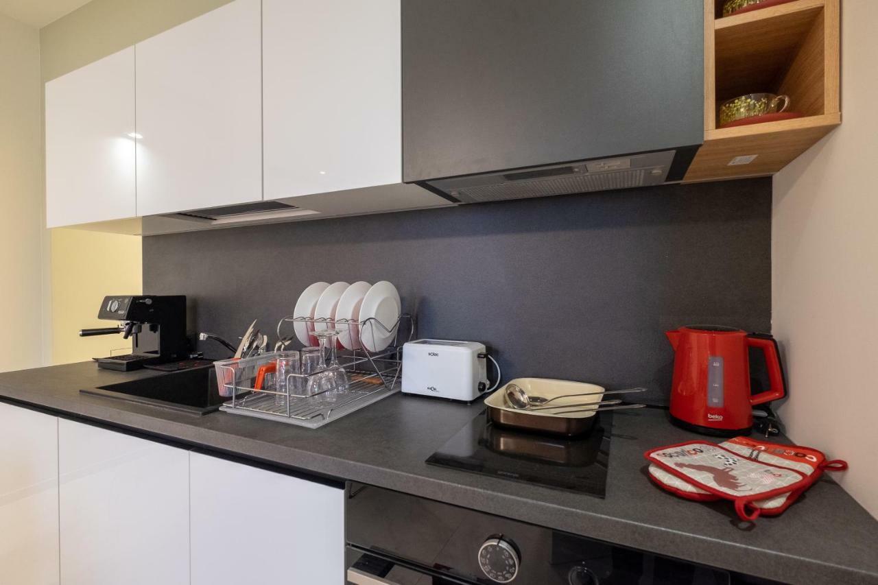 Vitosha Blvd Luxury 2-Bedroom, 2-Bathroom With Balcony Софія Екстер'єр фото