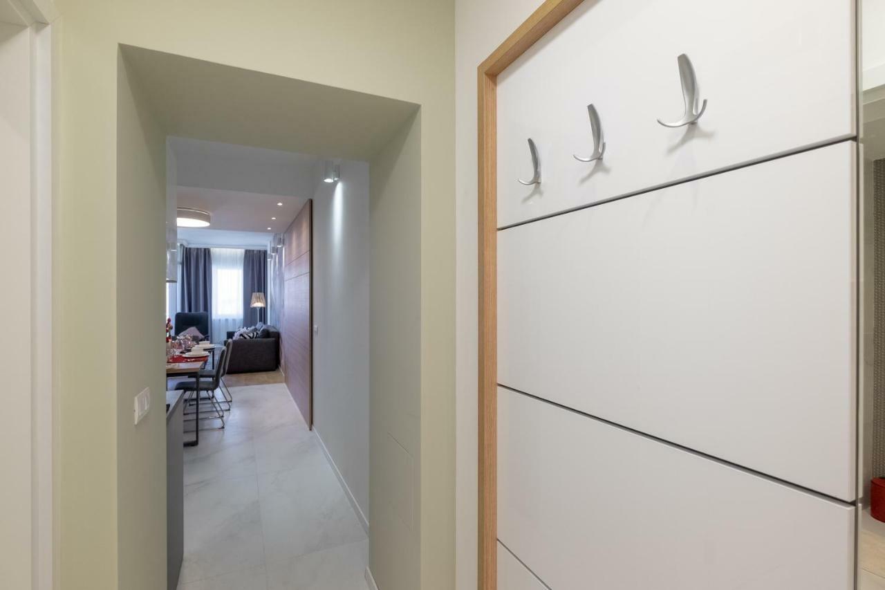 Vitosha Blvd Luxury 2-Bedroom, 2-Bathroom With Balcony Софія Екстер'єр фото