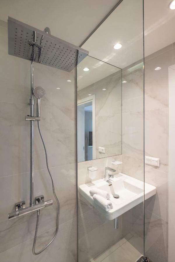 Vitosha Blvd Luxury 2-Bedroom, 2-Bathroom With Balcony Софія Екстер'єр фото