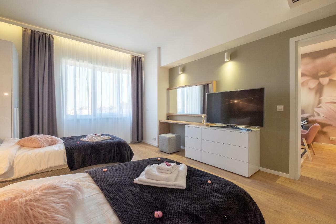 Vitosha Blvd Luxury 2-Bedroom, 2-Bathroom With Balcony Софія Екстер'єр фото